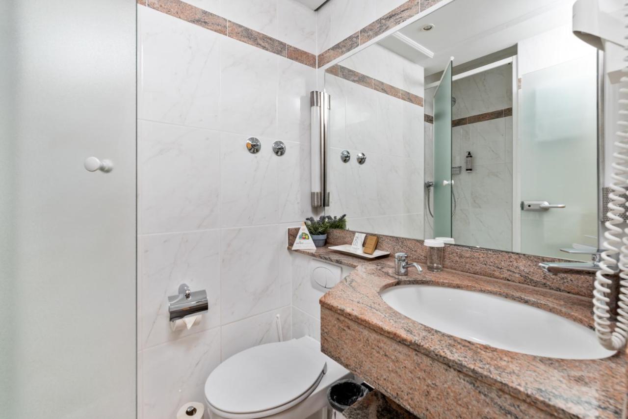 Superior Double Room,1595397357:JPEG